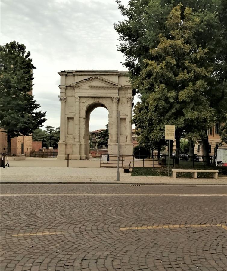 Castle View Lodge Intero Appartamento Verona Centro Storico Ngoại thất bức ảnh